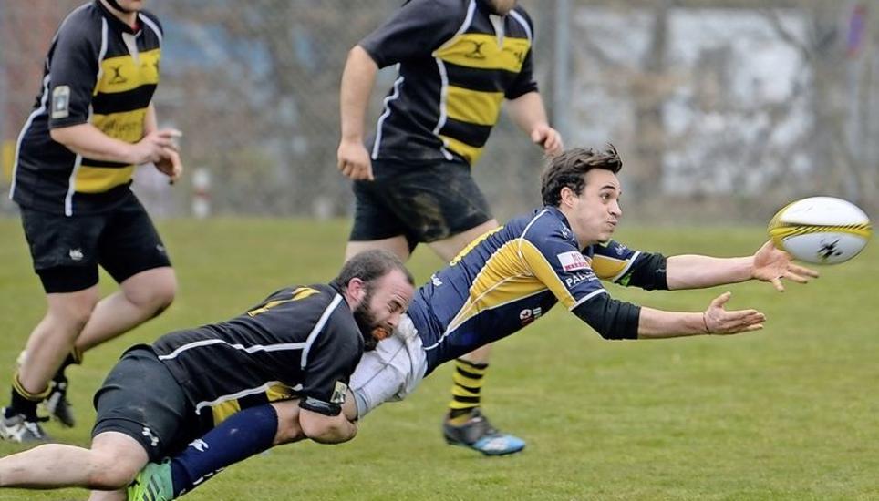 Packenden Rugbysport konnten die Zuschauer beim Golden Balls Cup erleben. Bild: Richard Fischer/www.rigardo.com