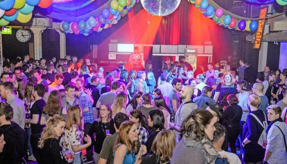 Bravo-Hits-Party: eine Art Jungbrunnen, der im Sound der 90er daherkommt. Bild: Selwyn Hoffmann
