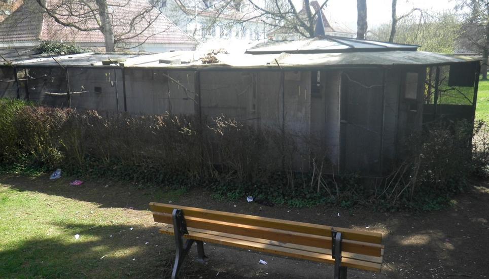 Aus dieser Voliere wurden die Vögel entwendet. Bild: Polizeipräsidium Freiburg