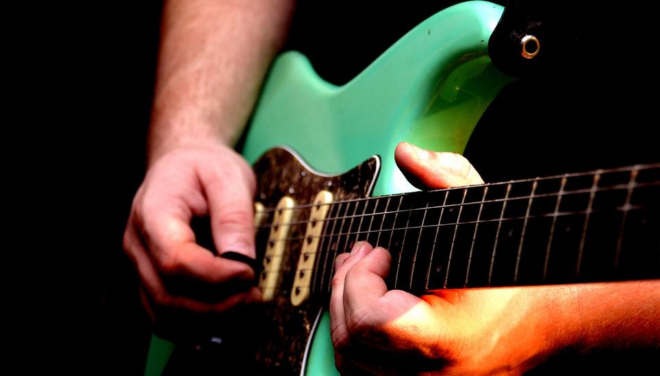 Blues Blooded sorgten für die musikalische Unterhaltung und stiehlten dem Blutmond teilweise die Zuschauer. Bild: Pixabay