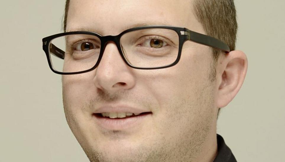 Er habe ihm geraten, er solle bei der nächsten Polizeikontrolle wenigstens darauf achten, dass seine Schuhe nicht unter dem Vorhang hervorschauten. Marco Planas Primarlehrer und SP-Grossstadtrat