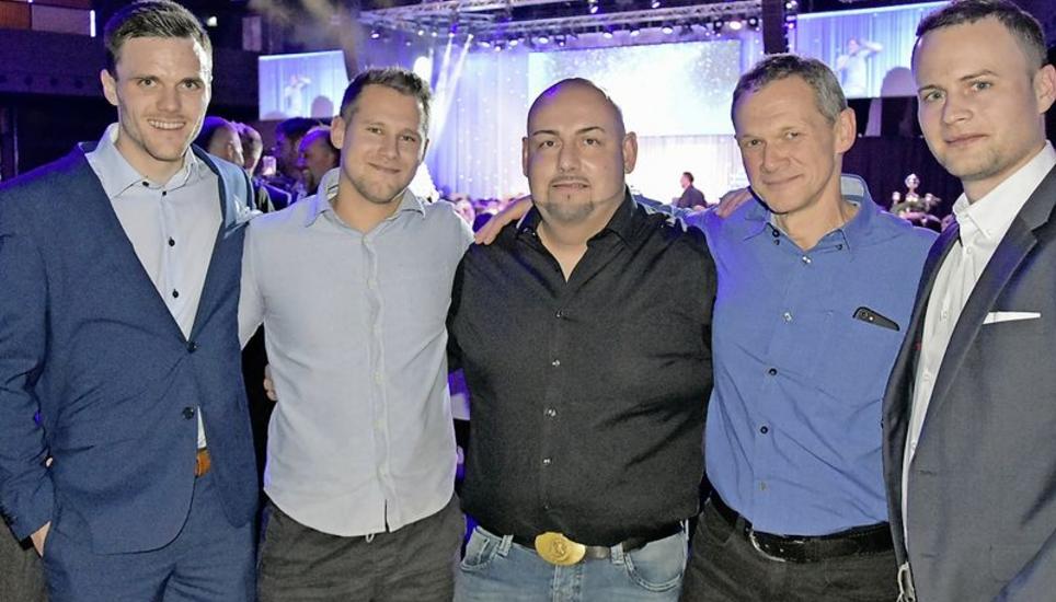 Die Delegation des FC Stein am Rhein hatte grossen Spass an der Gala.