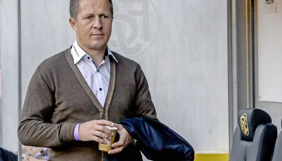 Im Lipo-Park: Christoph Spycher war mit YB zu Gast beim FCS. Die Berner siegten mit 3:2. Bild: Roger Albrecht