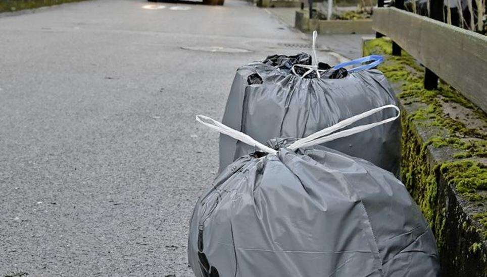 2018 wurden in Neuhausen die grauen Gebührensäcke eingeführt. Bild: Saskia Baumgartner