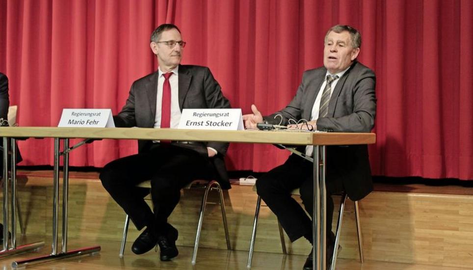 Die beiden Regierungsräte Mario Fehr und Ernst Stocker (von links) waren sich in allen Themen einig. Bild: Stefan Salzmann