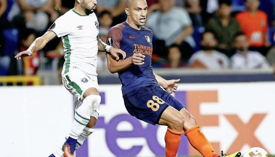 Weiter motiviert und strategisch am Ball: Gökhan Inler (r.) im Zweikampf mit Wanderson von Ludogorets Rasgrad in einem Spiel anlässlich der Europa League. Bild: Key