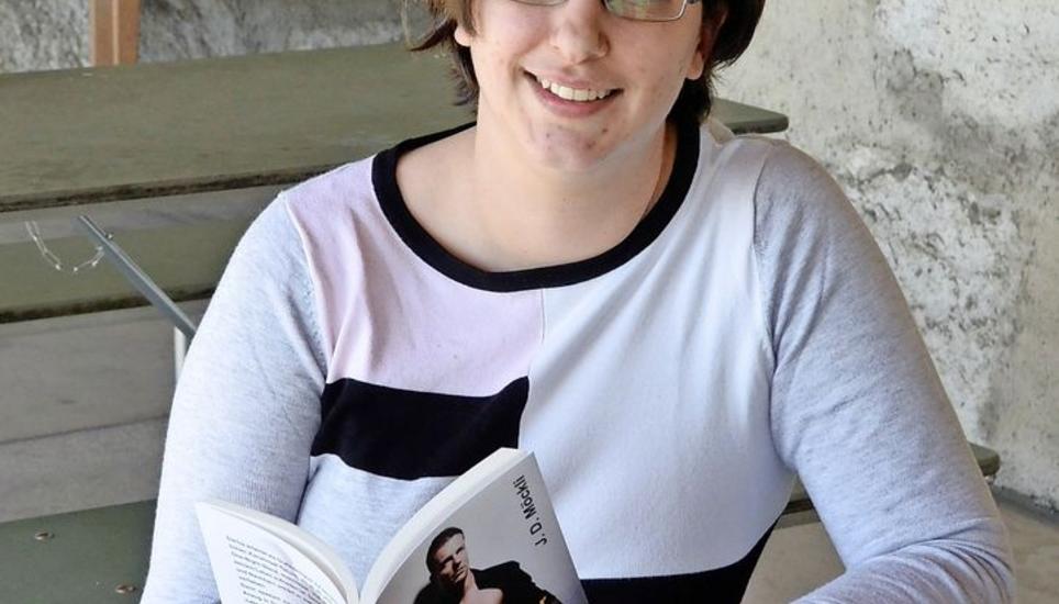 Autorin Jessica Möckli hat eine zweite Romanreihe begonnen. Bild: Andreas Grossmann