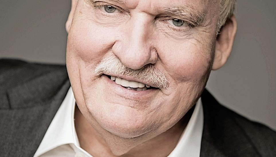 Josef Montanari aus Thayngen schrieb seinen ersten Roman. Bild: zvg