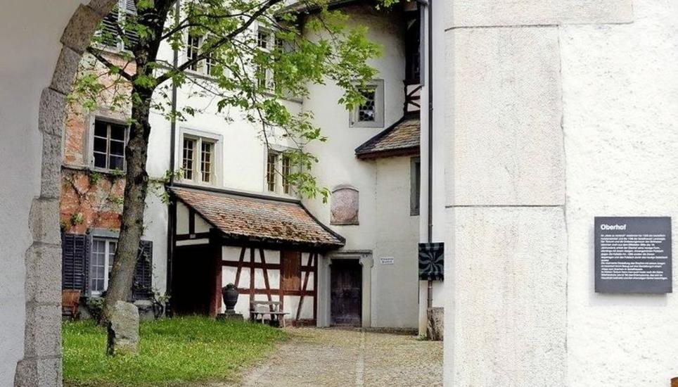 Der Weg führt etwa am Oberhof vorbei. Bild: zvg