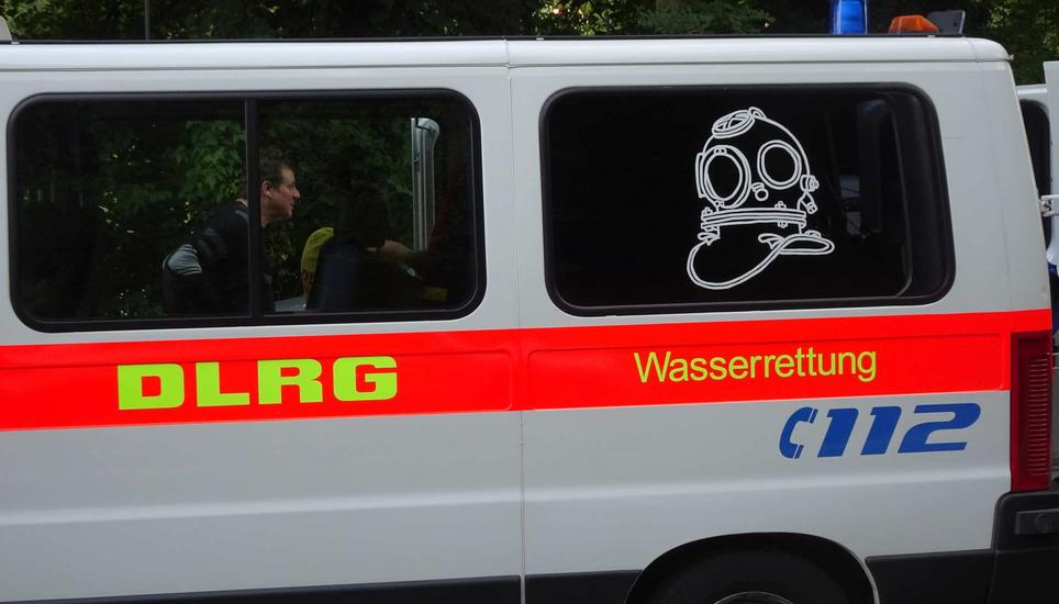 Das Einsatzfahrzeug des DLRG.