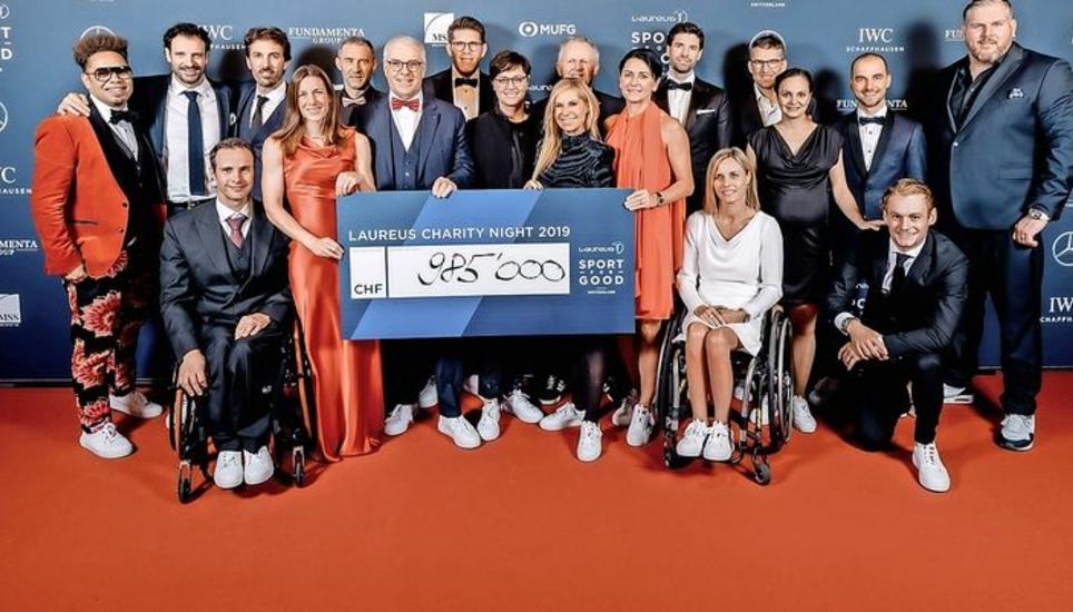 Die gesammelten 985'000 Franken wurden von einem Gast noch um 15 000 erhöht, damit kam dem Projekt der Laureus-Stiftung letztlich eine Million zugute. Bild: zvg Laureus