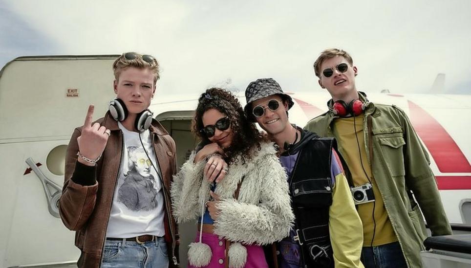 Axel (l.) mit drei seiner Freunde. Bild: Netflix
