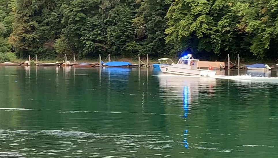 Bei zwei Suchaktionen nach vermissten Personen im Rhein hat die Thurgauer Kantonspolizei auch mit der Schaffhauser Polizei zusammengearbeitet. Bild: rfe