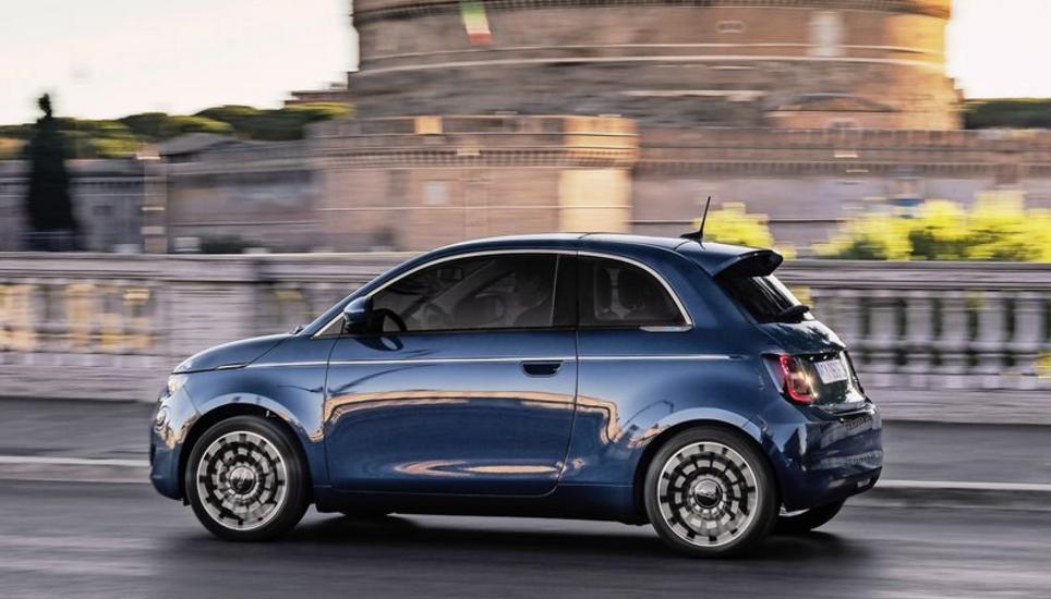 Maximaler Wiedererkennungswert: Sondermodell La Prima des neuen Fiat 500e. Bild: pd