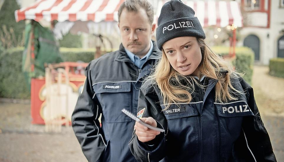 Gabriel Vetter als Kevin und Lara Stoll als Nico. Bild: SRF/Samuel Schalch