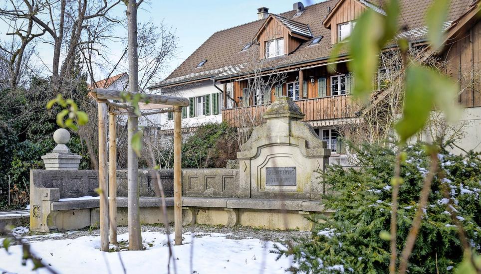 Ein Schatten ihrer selbst: Die von Friedrich Lang in Auftrag gegebene Anlage im Osten von Ossingen. Bild: Melanie Duchene