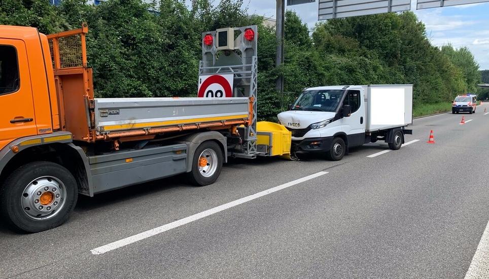 Verletzt wurde niemand bei dem Unfall, es entstand aber enormer Sachschaden. Bild: SHPol