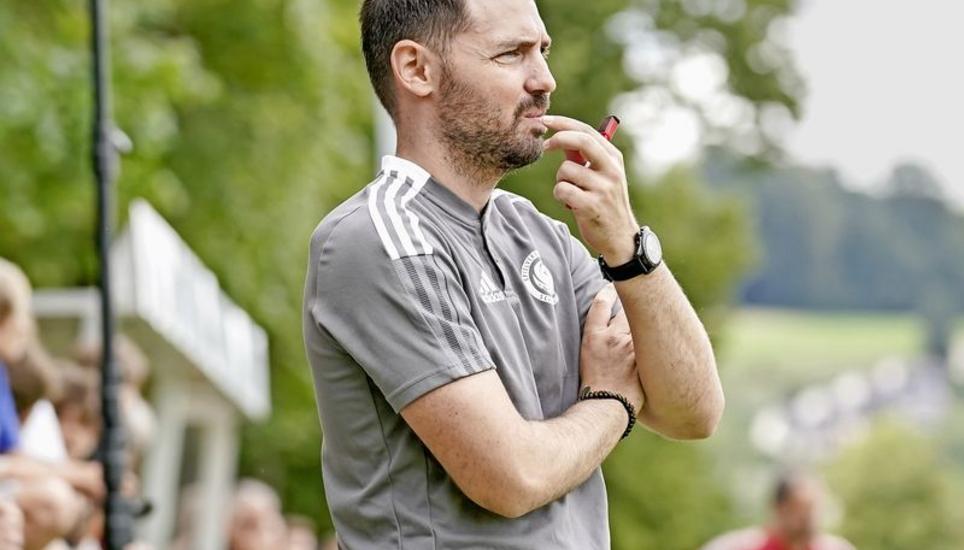 SVS-Coach Gianluca Frontino und sein Team mussten in Bazenheid eine 1:3-Niederlage einstecken. Bild: Roger Albrecht