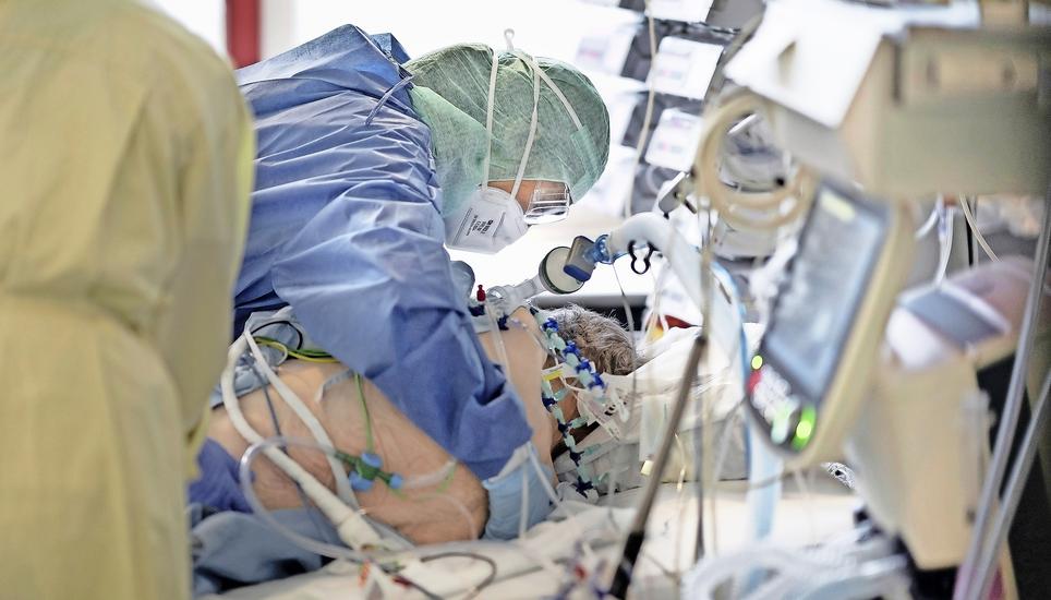Neun von zehn IPS-Patienten sind in der Schweiz ungeimpft – so sei es auch an den Spitälern Schaffhausen, sagt der Chefmediziner. Bild: Key