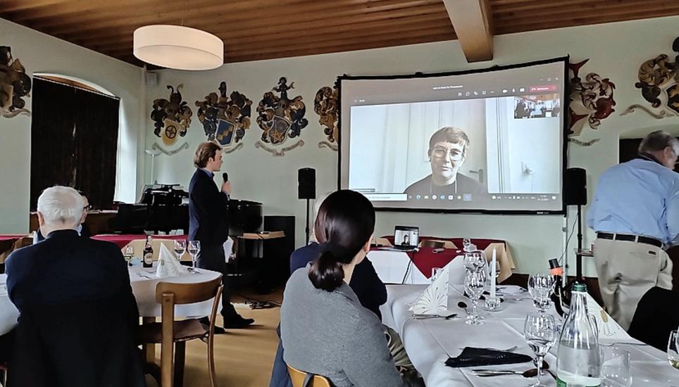Doris Kleck war per Videoschaltung live aus Bern dabei. Bild: Reto Zanettin