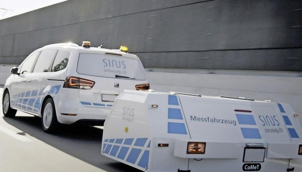 Die Sinus AG in Kreuzlingen ist eine von mehreren Fachfirmen, die im Thurgau die Rollgeräusche von Fahrzeugen messen kann. Bild: zVg / Sinus AG