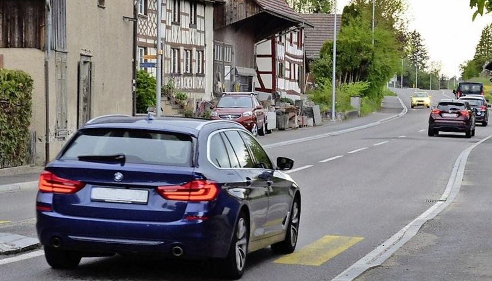 Die Ortsdurchfahrt Wagenhausen soll am 22. Juni mit einem Flüsterasphalt ausgestattet werden. Bild: Thomas Martens