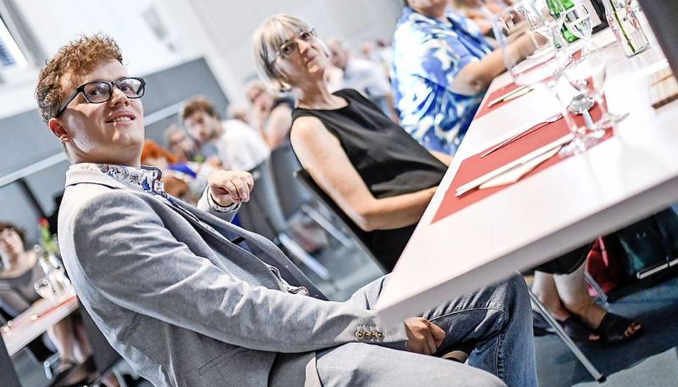 Wurde gestern Abend gefeiert: Ratspräsident Stefan Lacher. Bild: Melanie Duchene