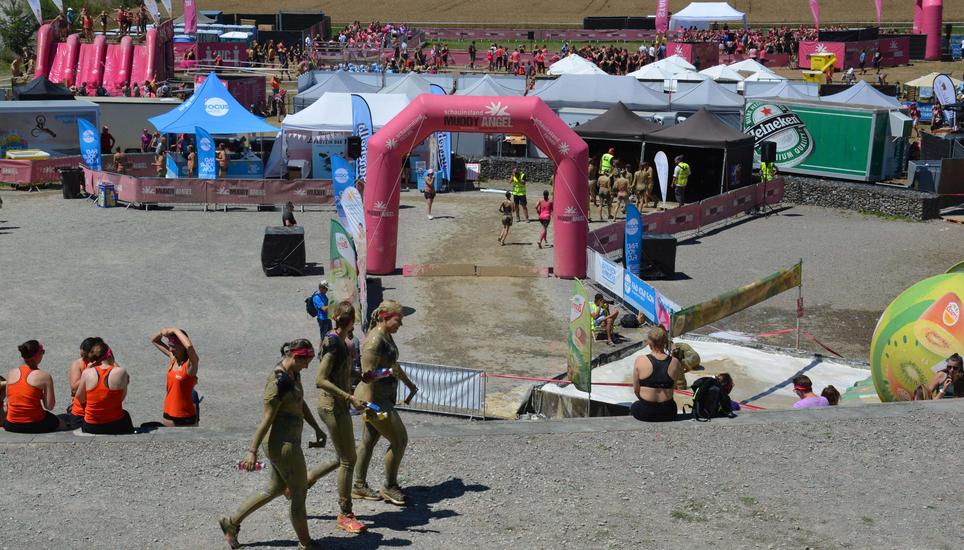 Über 6000 Frauen nahmen am Muddy-Angel-Lauf teil.