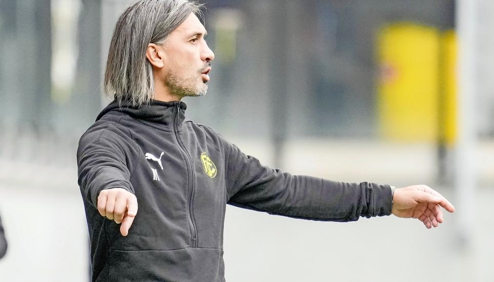 Gibt die Richtung vor: FCS-Coach Hakan Yakin fordert von seinen Spielern noch mehr Einsatz und Fokussierung. Bild: Roger Albrecht