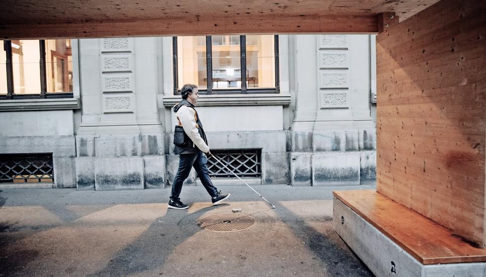 Christian Brühlmann am Bahnhof Schaffhausen auf dem Weg zur S24 in Richtung Zürich.