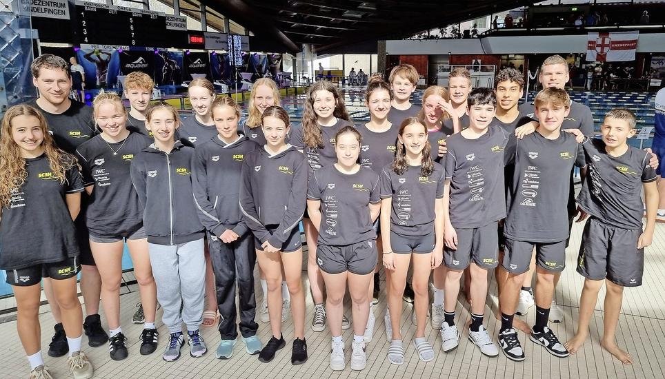 Starke Auftritte, gute Stimmung: die Vertreter des SC Schaffhausen auf dem Gruppenbild in Sindelfingen. Bild: Serhat Köroglu