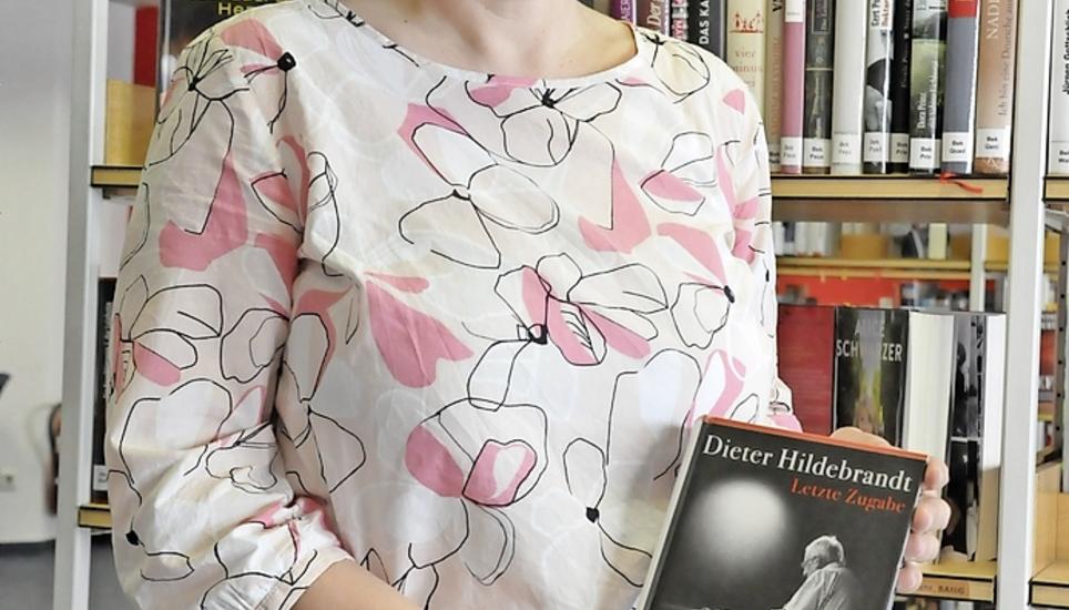 Die Bibliothekarin Friederike Gerland inmitten ihrer Schätze Bild: Alfred Wüger