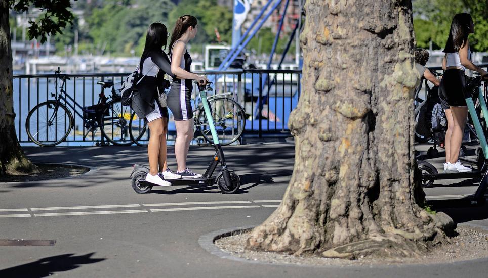 In Zürich gehören die E-Scooter von «TIER» schon zum Stadtbild, bald fahren sie auch entlang des Rheins in Schaffhausen. Bild: Key