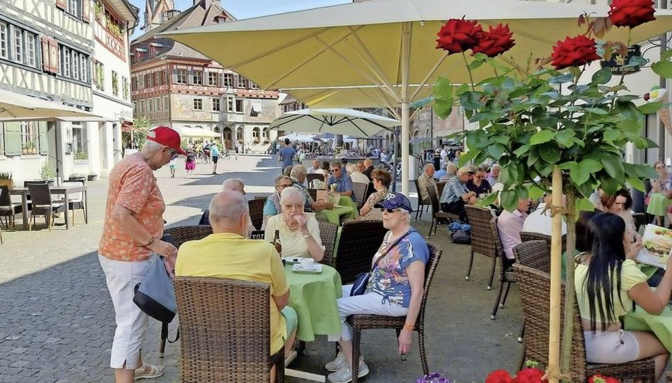 Für die Steiner Gastronomen und Gewerbetreibenden bleibt bei der Nutzung des öffentlichen Raumes vorläufig alles beim Alten. Bild: Thomas Martens