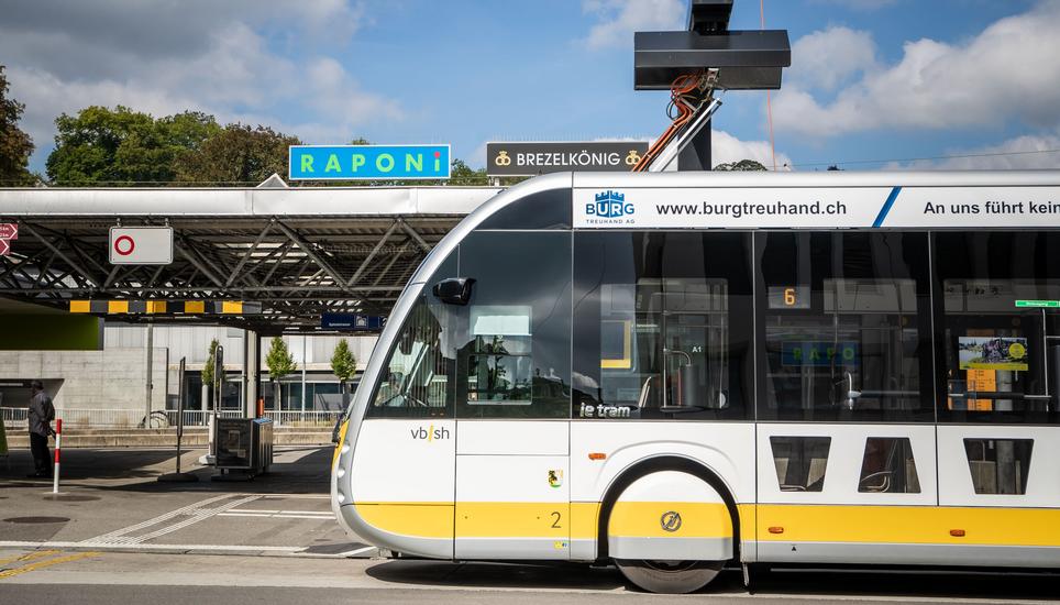 In einer rund zwanzigminütigen Suada zählte Walter Hotz erneut zahlreiche Kritikpunkte auf, die in den vergangenen Jahren gegen die VBSH erhoben worden sind. Bild: Roberta Fele