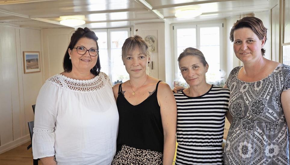 Es geht weiter: Das Team vom «im gwohnte» in Dörlingen Corina Gaffuri, Carmen Erb, Diana Djukic, Sybille Sammer (v. l.). Bild: zVg/Roland Bernath