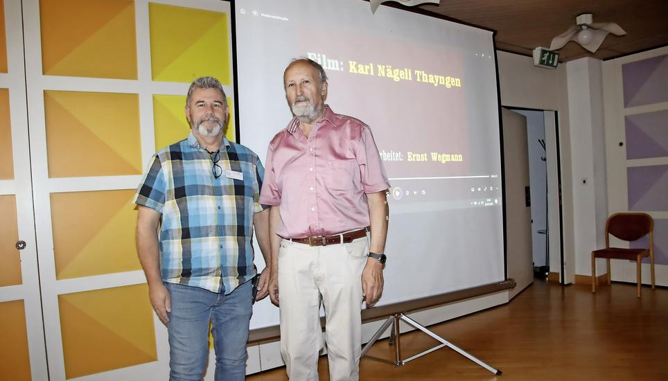 Heimleiter Ralph Hug (links) und Ernst Wegmann vom Heimatkundlichen Archiv Marthalen anlässlich der Filmvorführung im ZPBW. Bild: Roland Müller