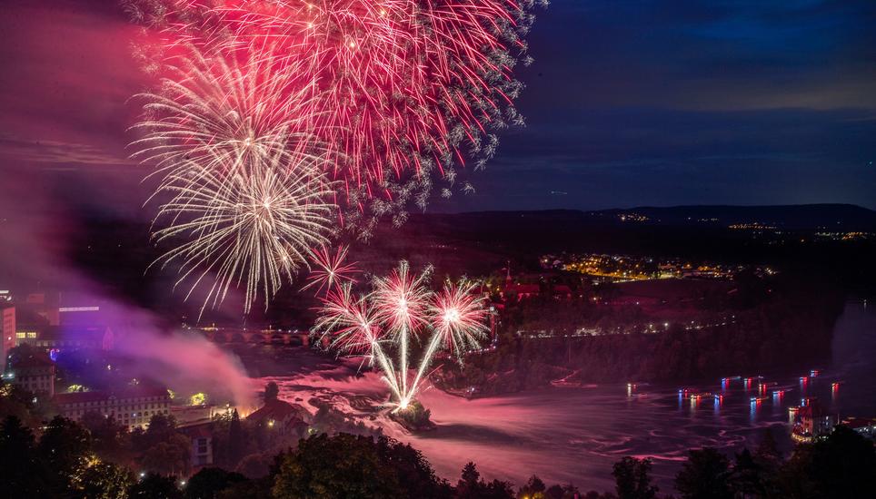 Das Feuerwerk konnte kostenlos bewundert werden.