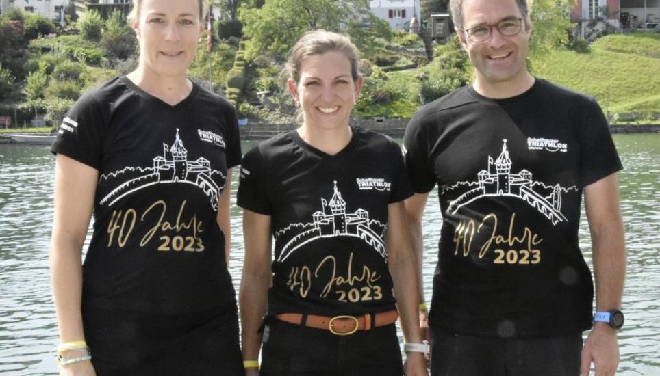 Zufriedene Organisatoren: Christina Müller (Startnummernausgabe), OK-Präsidentin Britta Slanzi und Markus Wetter (Wechselzone und Bauten, von links).