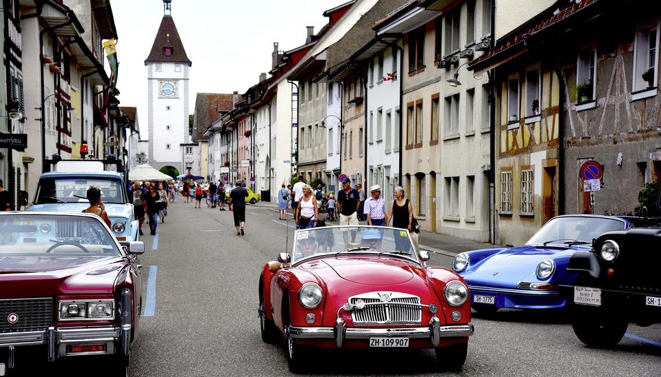 An der Chilbi8213 im Städtli Neunkirch, gaben sich rund 120 Oldtimer ein Stelldichein. Bilder: Daniela Affolter