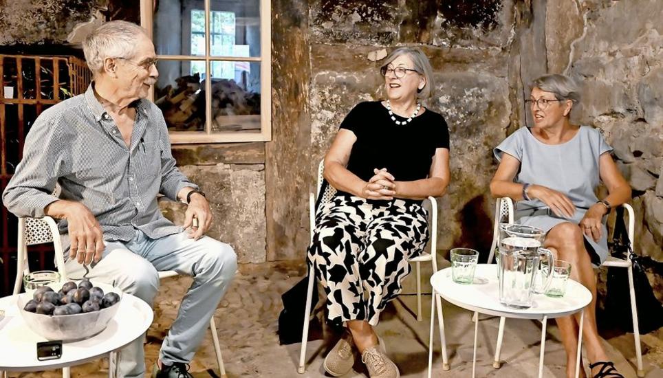 Hans Henry Maag, Bianca Nyffenegger und Helen Schönberger (von links) waren sich einig, das Städtli war früher lebendiger. Bild: Daniela Affolter