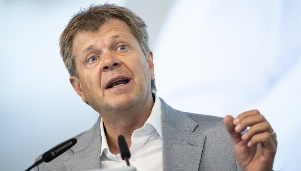 Parteipräsident Jürg Grossen spricht an der 52. Delegiertenversammlung der Grünliberalen Partei. Bild: KEYSTONE