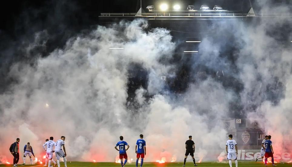 Die Bombendrohung stand nicht in Zusammenhang mit dem Qualifikationsspiel der Fussball-EM am Freitagabend im Vaduzer Rheinparkstadion zwischen Liechtenstein und Bosnien und Herzegowina. Bild: Gian Ehrenzeller / Keystone