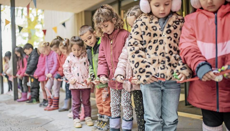 Die Kindergartenkinder eröffneten gestern ihren neuen Kindergarten Waldpark. Bilder: Melanie Duchene