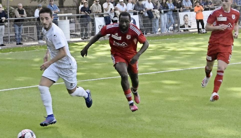 Die SV Schaffhausen mit Flügelspieler Marc Schmid (l.) will den Gegnern weiterhin immer einen Schritt voraus sein. Bild: Pascal Oesch