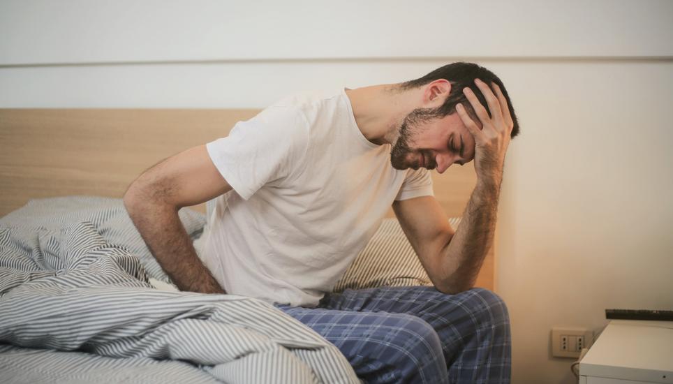 Auf Silvester folgt oft der Kater. Wie kann man ihm entgehen? Bild: Pexels