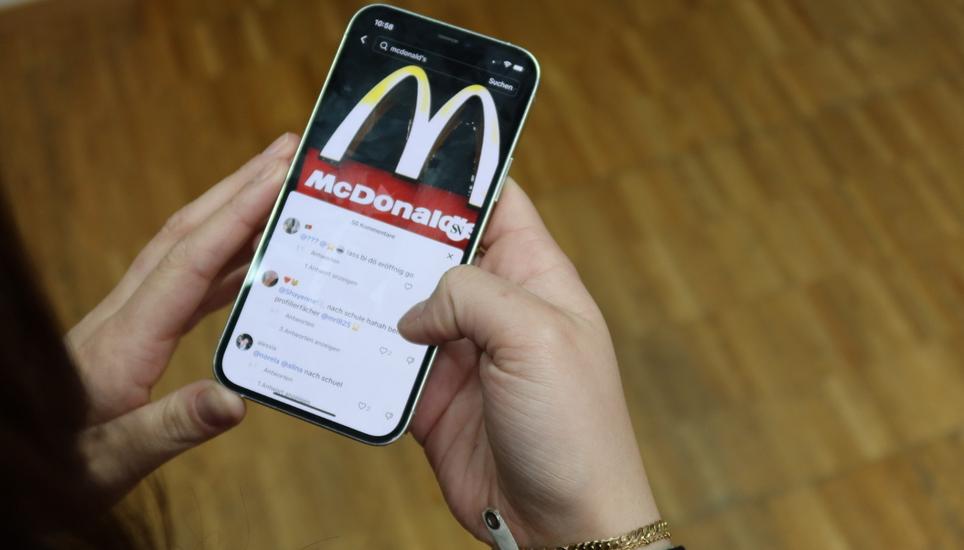 Viele Kommentare unter dem Newsvideo bei Tiktok. Bild: Elin Ott