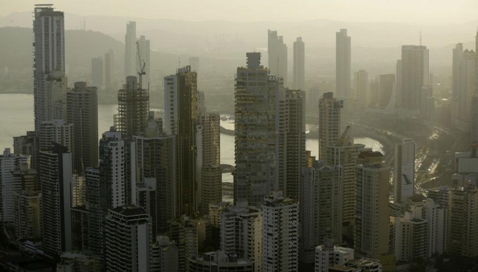 Der Autor hat für seinen Roman an den Schauplätzen recherchiert – unter anderem in Panama City. Bild: Key