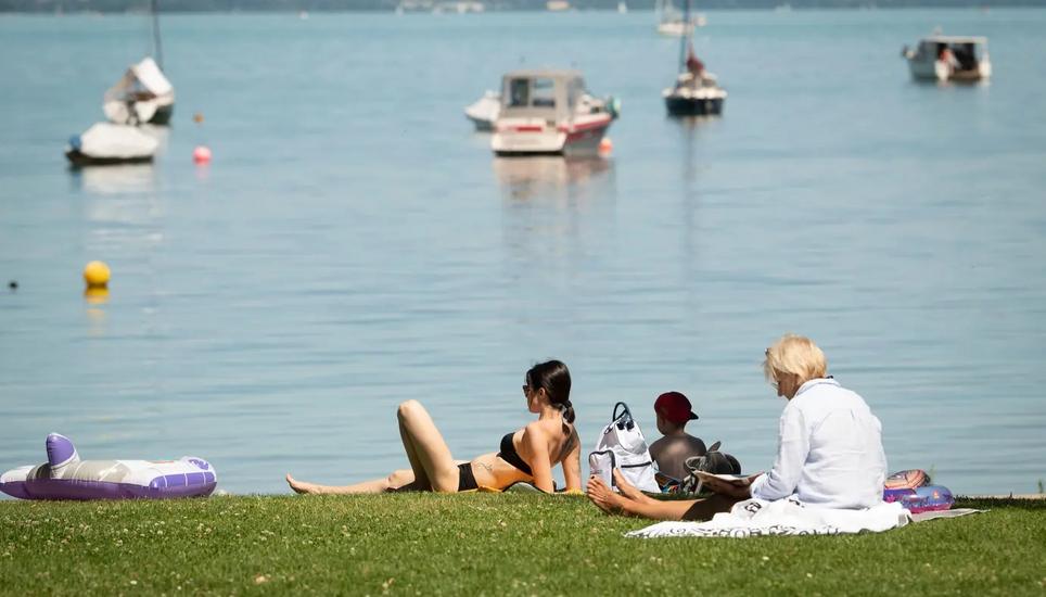 Für einen Sprung in den See ist das Wasser noch zu kalt - aber die Temperaturen an Land werden schon mal sommerlich warm. Ralph Ribi
