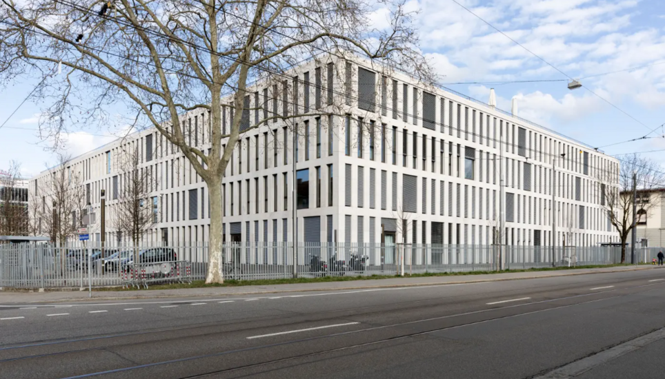 Wurden hier Säulen des Rechtsstaats missachtet? Der Hauptsitz der Bundesanwaltschaft am Guisanplatz 1 in Bern. Bild: Severin Bigler